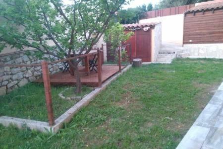 Tres Confortable Studio Maison Au Pied Dufaron Villa Toulon Exterior photo